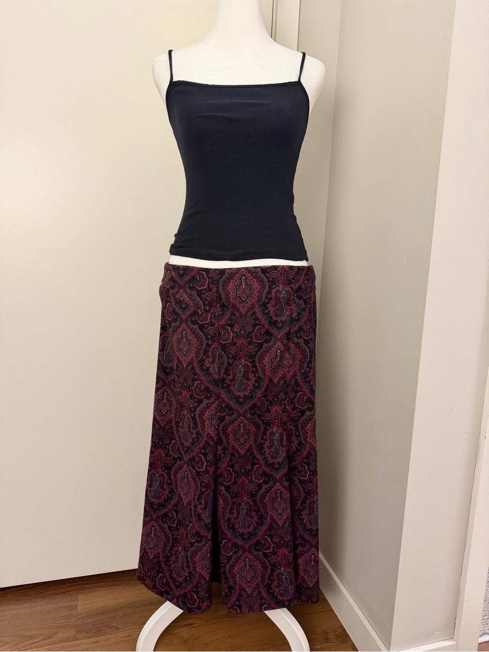 Briggs New York Burgundy Paisley Midi Skirt